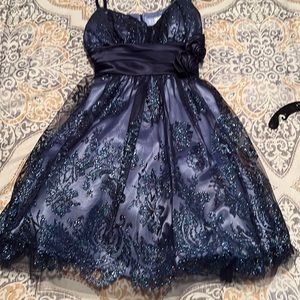 Junior’s homecoming dress